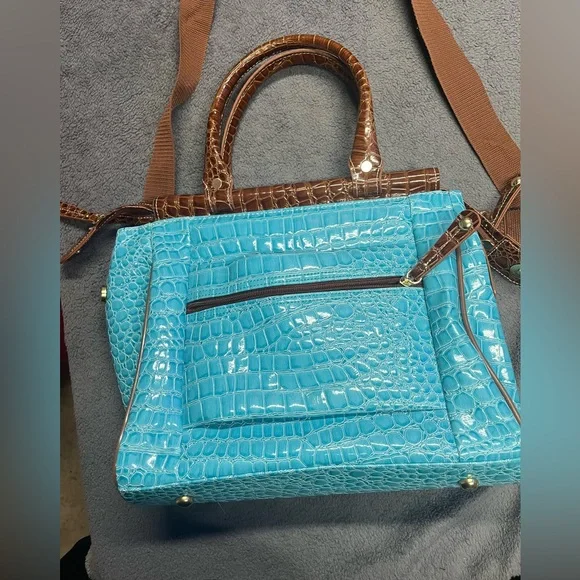 🔥 Croc-Embossed Samantha Brown Aqua Dowel Bag - Picture 3 of 10